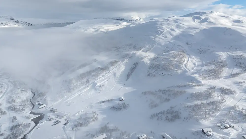 Übersicht über den Børrenø-Lift im Skizentrum Tyin Filefjell