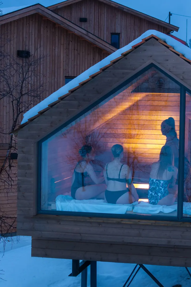 Friends enjoying a sauna at Filefjellstuene on a winter day