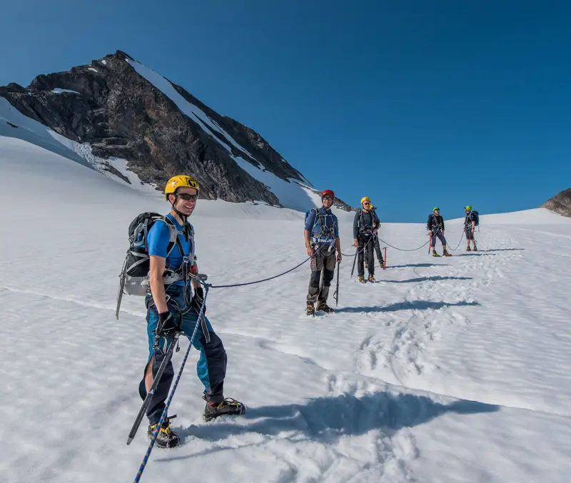 Vi nærmer os toppen af Uranosbreen, med toppen i sigte.