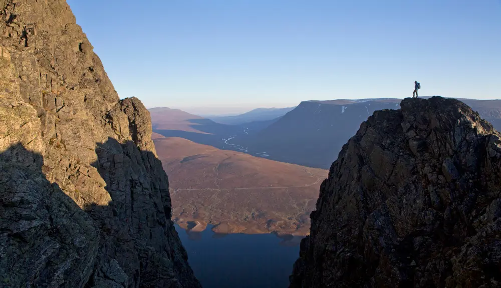 Vandrer på tur til Grindane i Vang