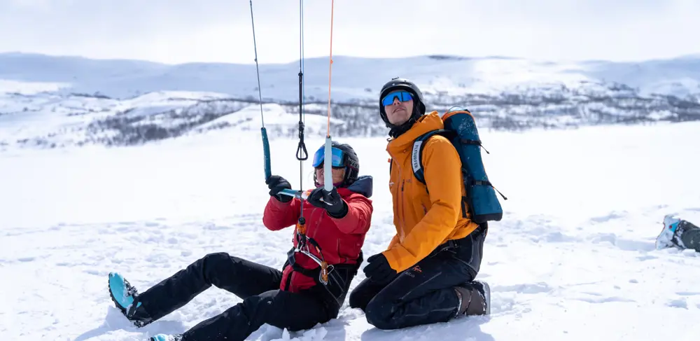 Kitekurs med guide fra Tyin Aktiv som instruerer deltakerne