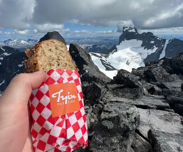 Matpause på Store Soleibotntind
