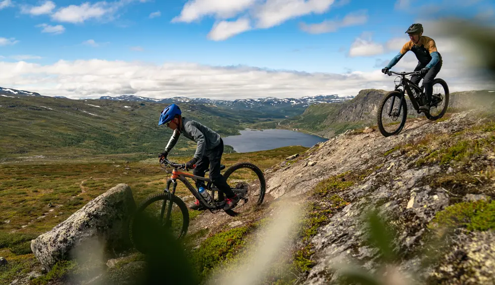 Family trail bike trip – father and son explore Børrenøse on Tyin Filefjell