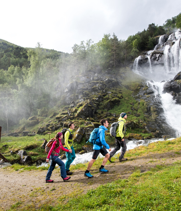 Kongevegen, Soknafossen Waterfall, Galdane. Foto By Yngve Ask