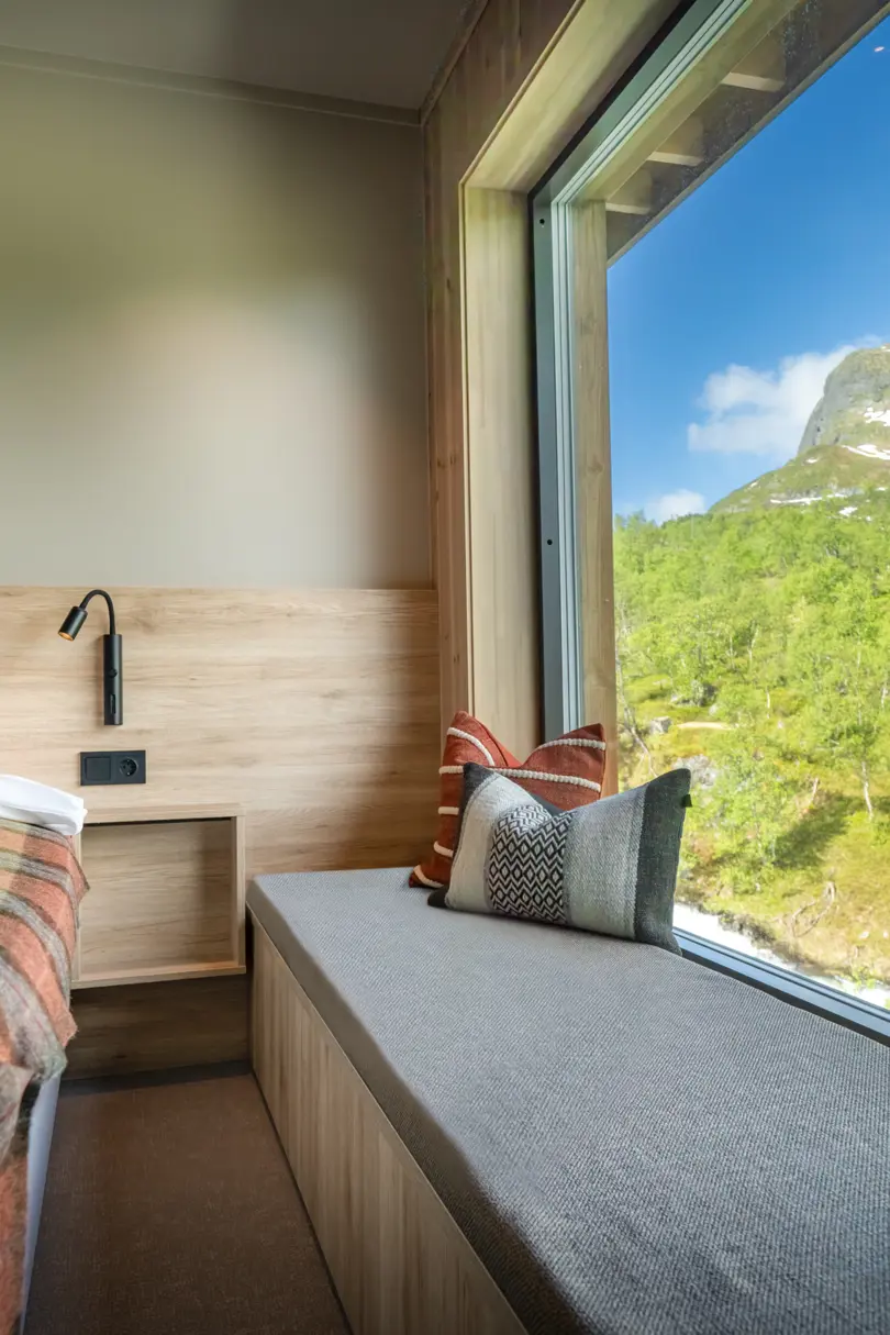 Hotel room at Filefjellstuene with a view of the mountain