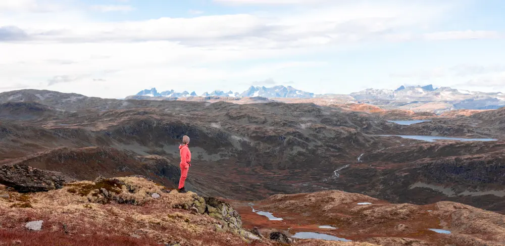 Efterårstur til Skørsnøse med udsigt over bjergene mod Jotunheimen