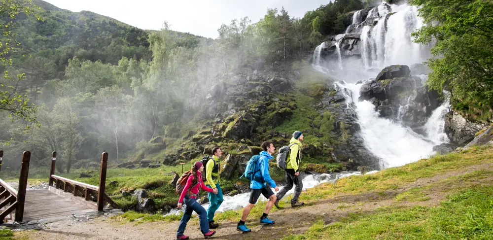 Turgåere på Kongevegen ved Galden