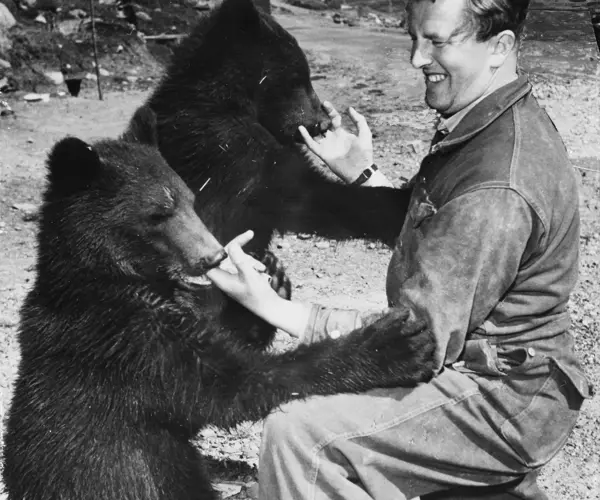 Lasse's grandfather taught himself to fly, and also had two bears. Quite a character. 