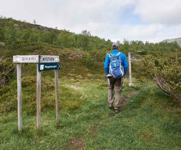 Hiker on a walk around Otrøvatnet