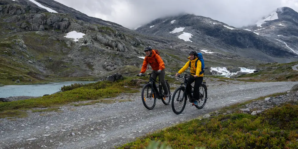 Sykling på Koldedalsvegen ved Jotunheimen